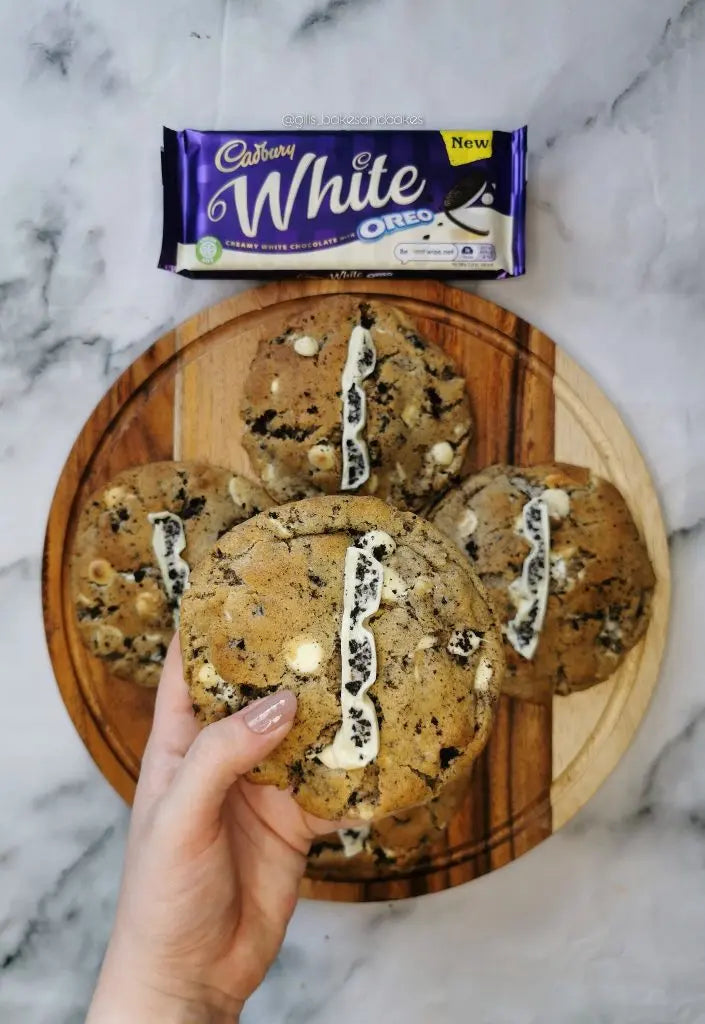 Cadbury - Oreo White Chocolate Bar 120g (BB 01/01/2026)