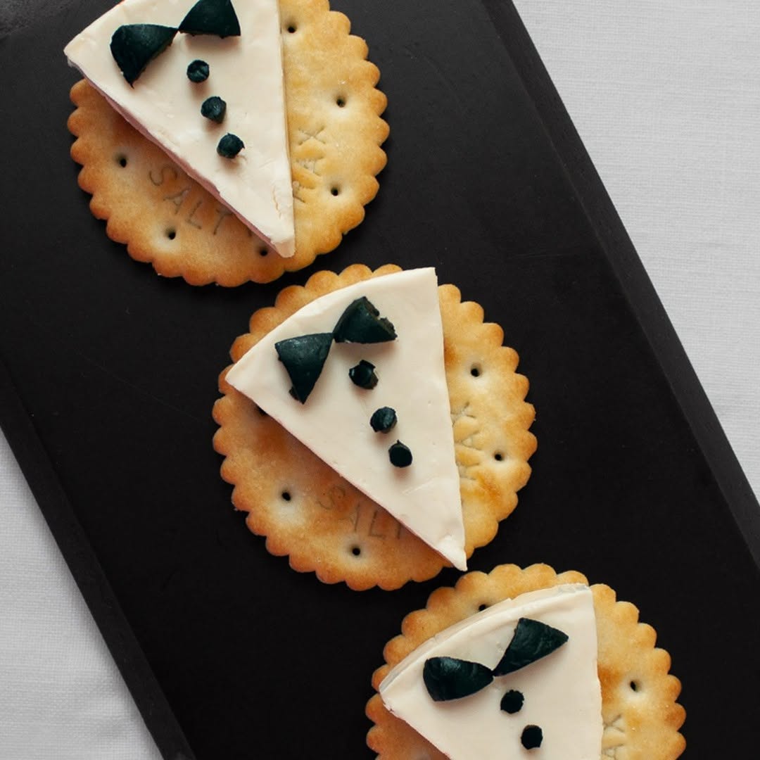 Bakers - Mini Salticrax Salted Roasted Onion Crackers 6 x 33g